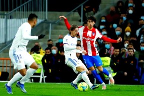 赛事预告_皇马客场击败马竞,德比战笑到最后了吗